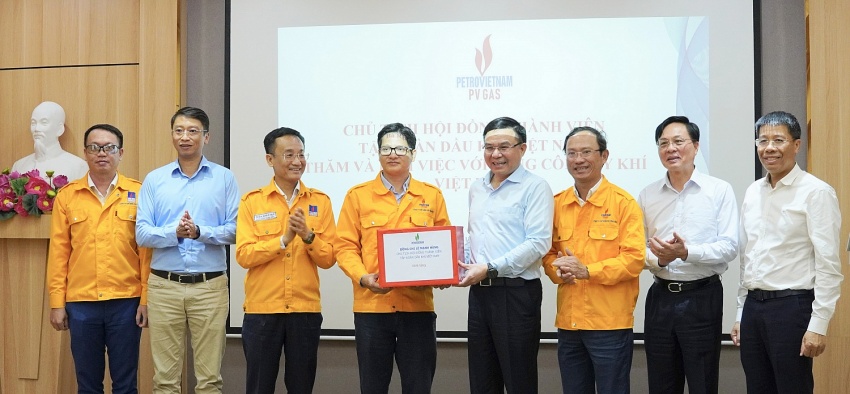 Chairman of Petrovietnam’s BOM, Le Manh Hung urges PV GAS to increase Thi Vai LNG Terminal’s capacity to 3 MTPA