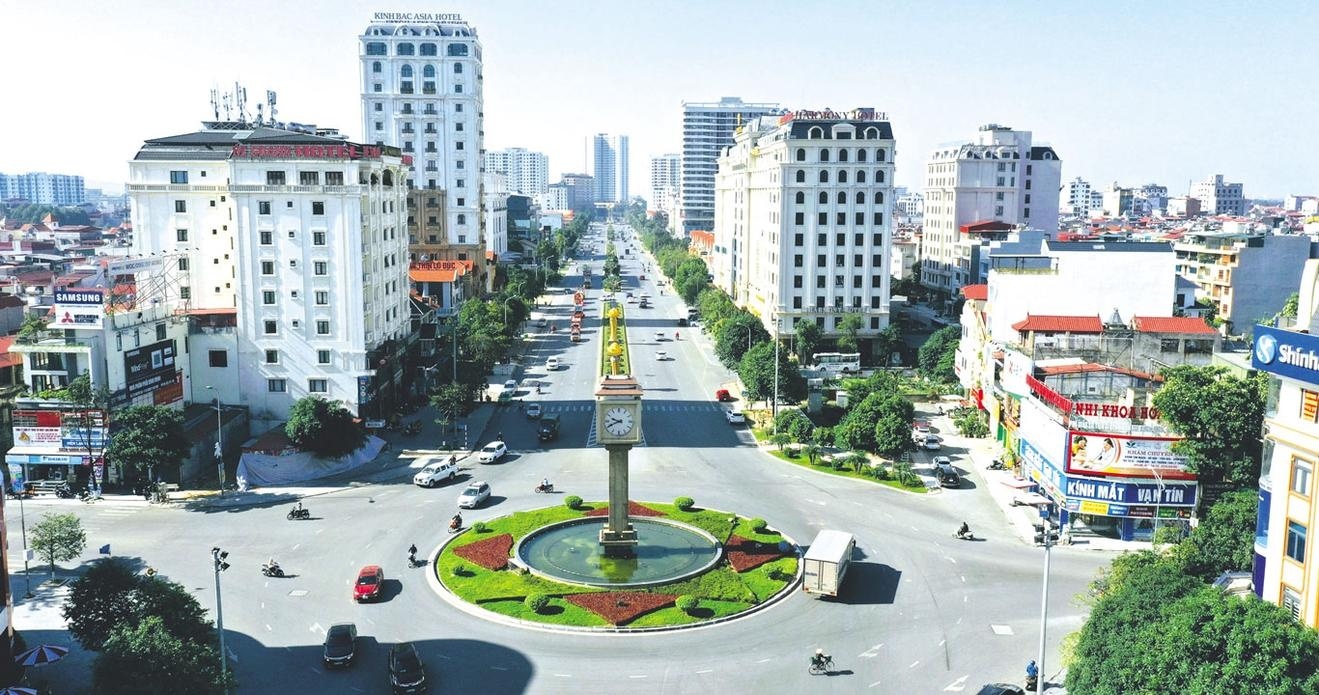 Tinh gọn bộ máy: Nghiên cứu bỏ cấp huyện, sáp nhập một số tỉnh