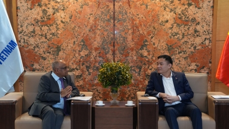 Tổng Giám đốc Petrovietnam Lê Ngọc Sơn tiếp lãnh đạo Ngân hàng Phát triển châu Á (ADB)