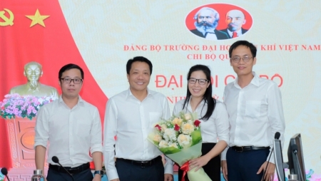 Đảng bộ PVU: Chi bộ Quản lý tổ chức Đại hội điểm nhiệm kỳ 2025-2027