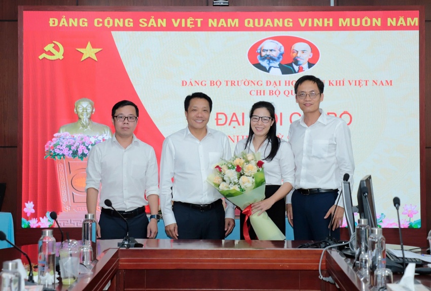 Đảng bộ PVU: Chi bộ Quản lý tổ chức Đại hội điểm nhiệm kỳ 2025-2027