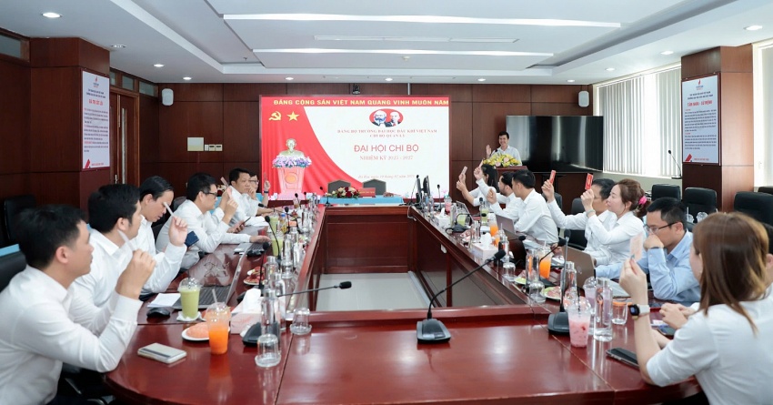Đảng bộ PVU: Chi bộ Quản lý tổ chức Đại hội điểm nhiệm kỳ 2025-2027
