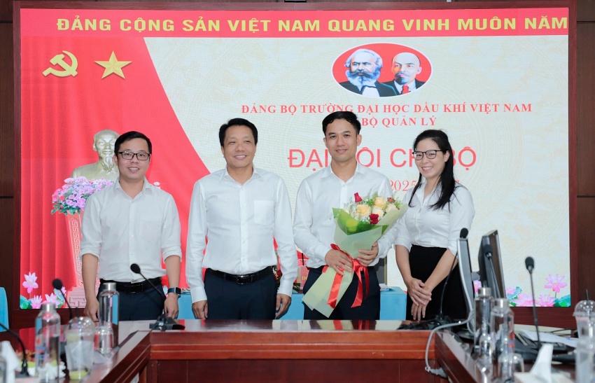 Đảng bộ PVU: Chi bộ Quản lý tổ chức Đại hội điểm nhiệm kỳ 2025-2027