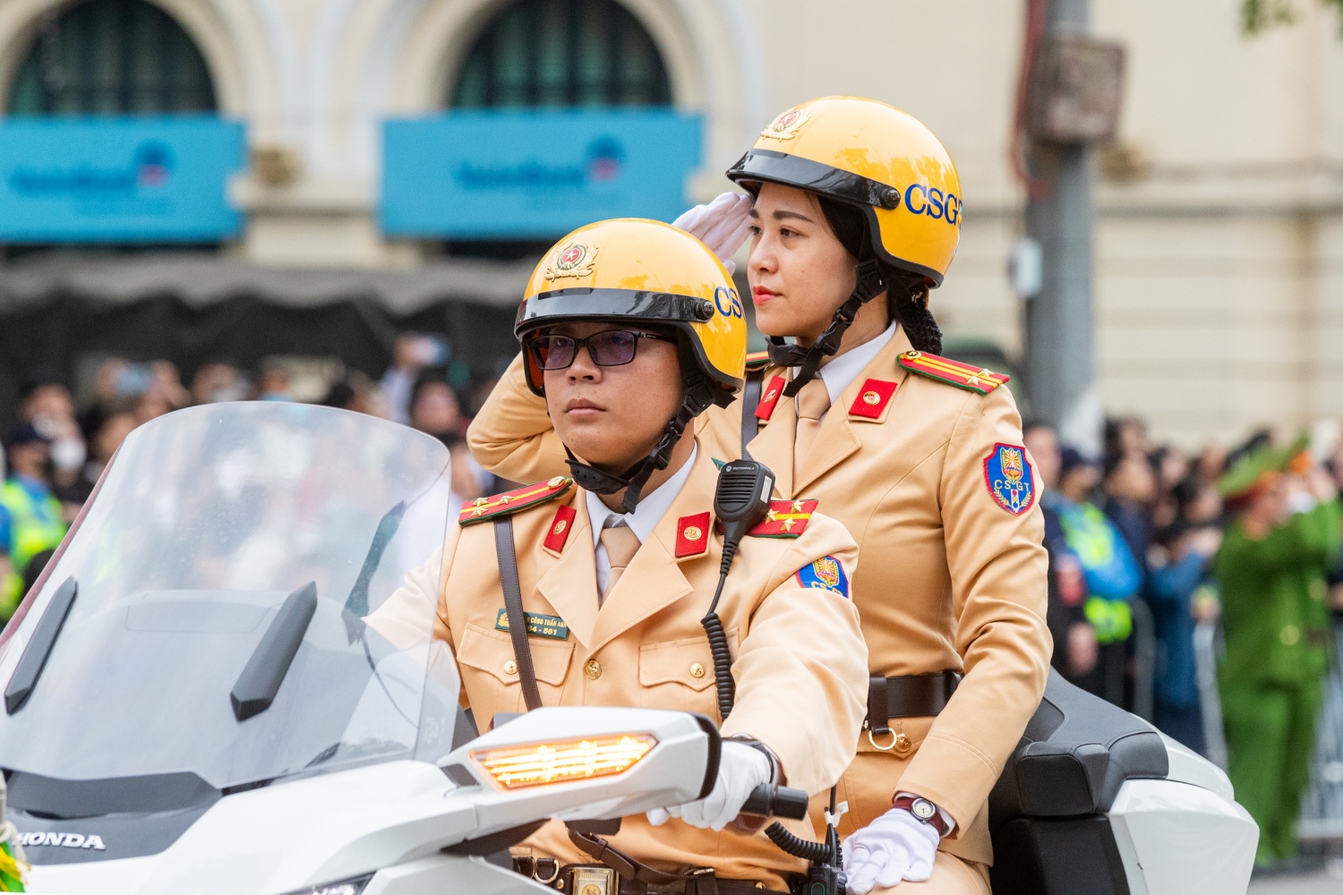 Hà Nội: Mãn nhãn màn trình diễn của lực lượng Công an tại phố đi bộ Hồ Gươm