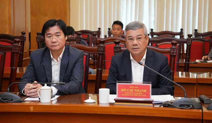 Đồng chí Đỗ Chí Thanh chia sẻ trong buổi làm việc, đồng chí nhấn mạnh Tập đoàn đều dành hàng trăm tỷ đồng hỗ trợ cho công tác an sinh xã hội, hỗ trợ người nghèo, người có hoàn cảnh khó khăn vươn lên trong cuộc sống.
