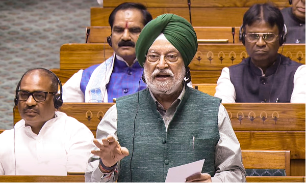 Ấn Độ thông qua dự luật đẩy mạnh đầu tư vào ngành dầu khí Ấn Độ thông qua dự luật đẩy mạnh đầu tư vào ngành dầu khí