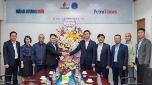 [VIDEO] Lãnh đạo Hội Dầu khí Việt Nam và Petrovietnam chúc mừng Tạp chí Năng lượng Mới - PetroTimes nhân kỷ niệm 14 năm Ngày ra số đầu tiên