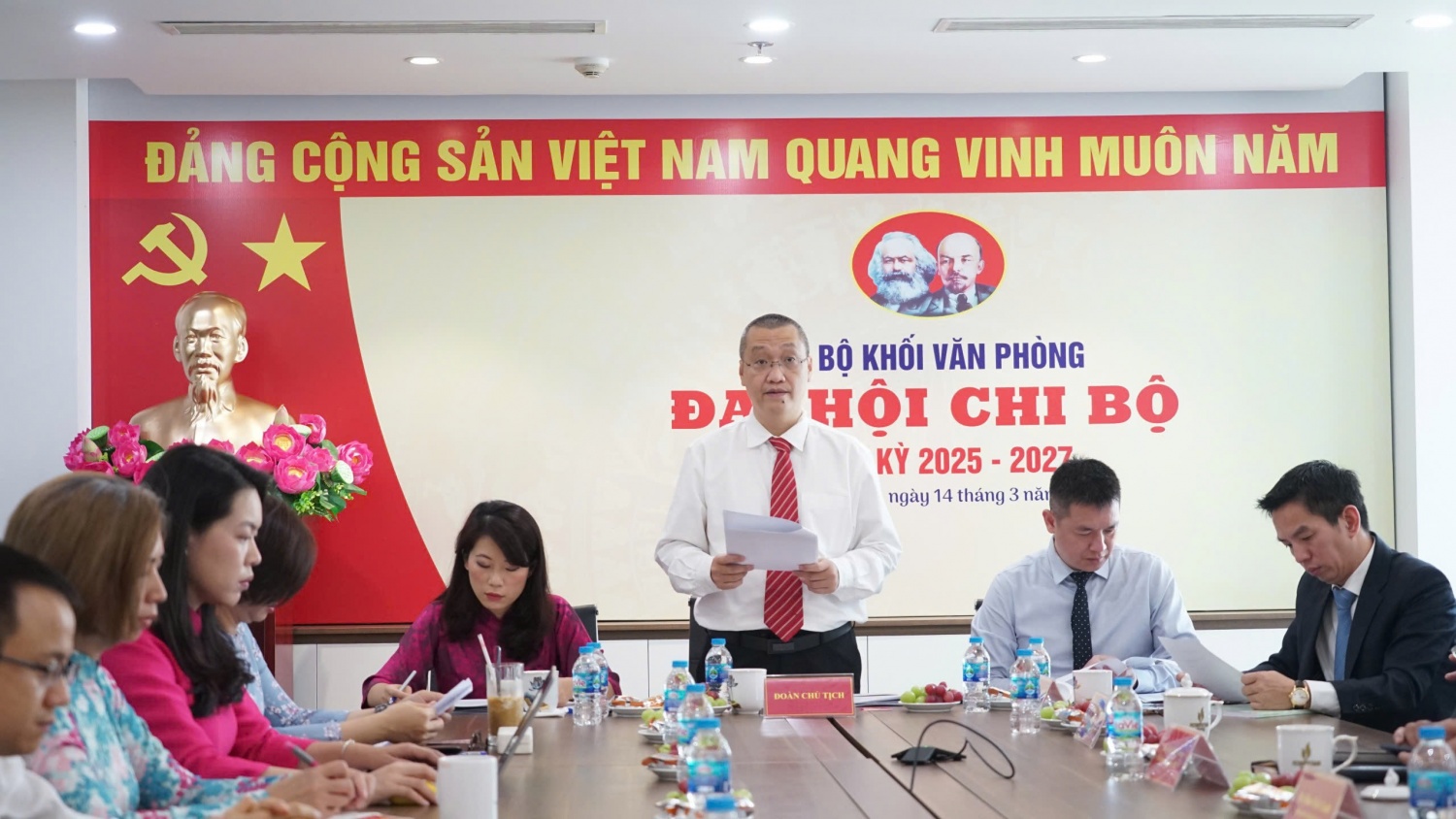Đại hội Chi bộ Khối Văn phòng nhiệm kỳ 2025-2027 thành công tốt đẹp, đánh dấu quyết tâm đổi mới