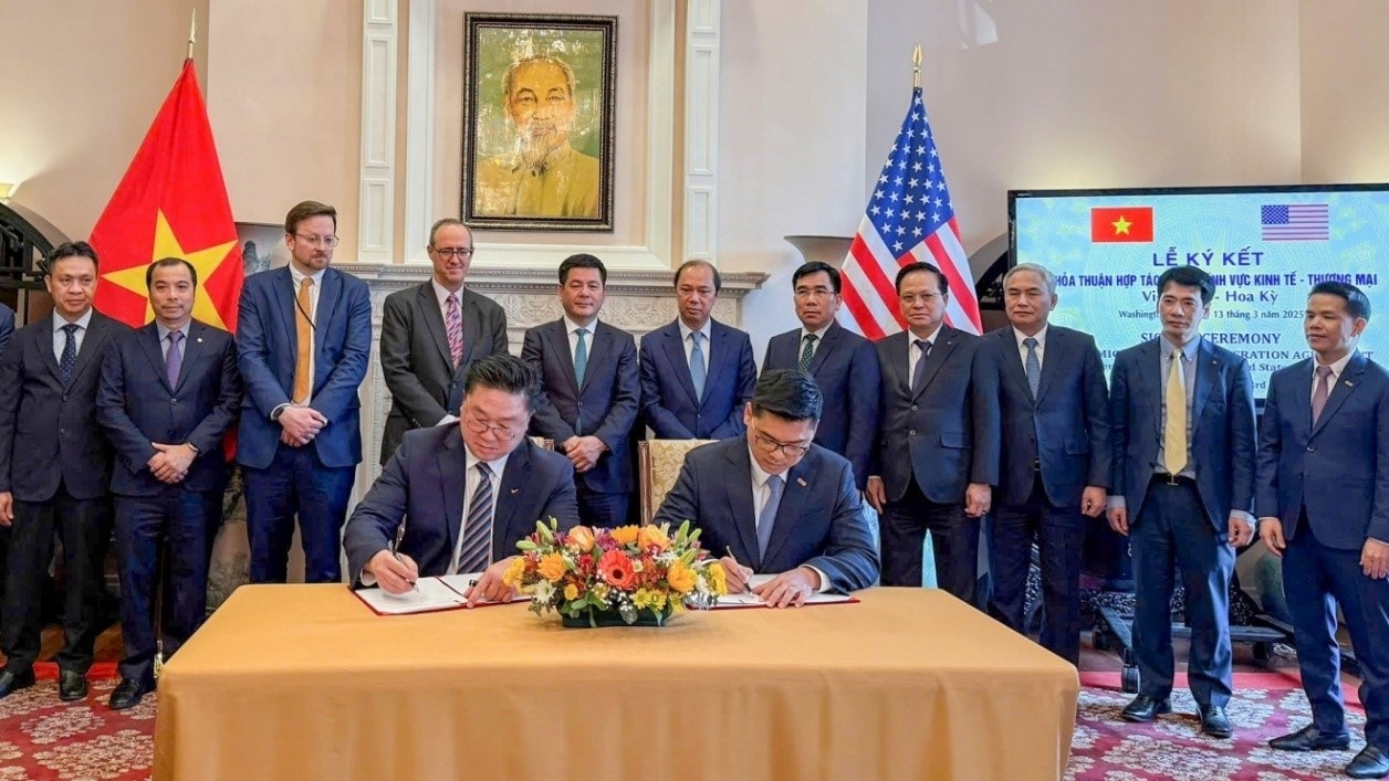 Petrovietnam enhances economic and trade cooperation with US partners