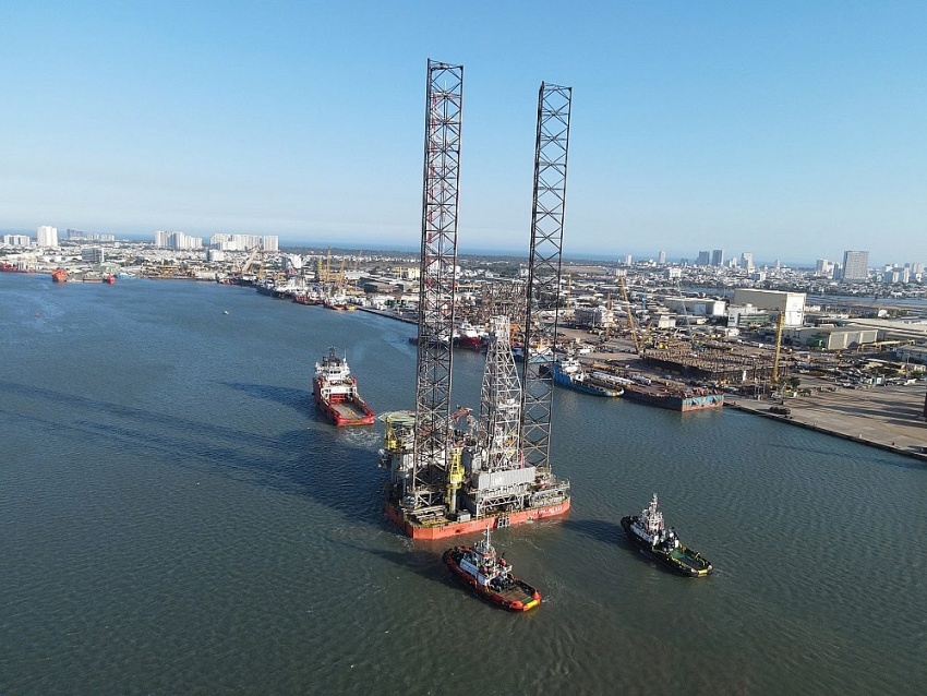 PV Drilling’s Board of Management visits the PV DRILLING VIII rig at PTSC downstream port