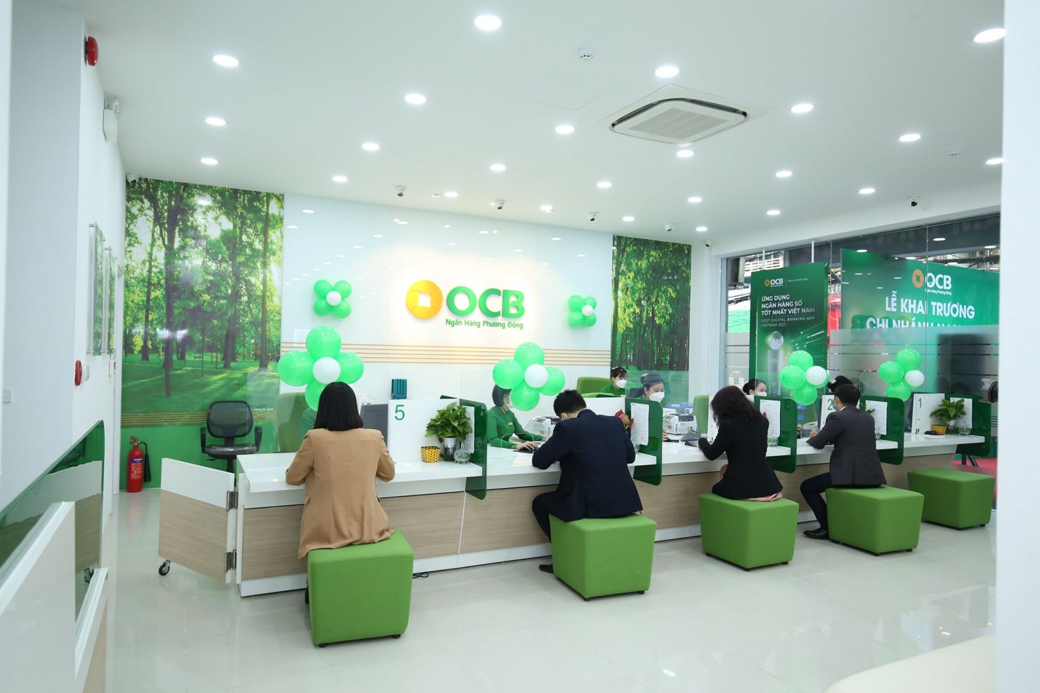 Điểm tin ngân hàng ngày 20/3: Hai con gái chủ tịch ngân hàng Phương Đông muốn bán 95 triệu cổ phiếu OCB