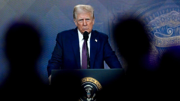 Thấy gì từ cuộc gặp giữa lãnh đạo ngành dầu khí Mỹ với ông Trump? Thấy gì từ cuộc gặp giữa lãnh đạo ngành dầu khí Mỹ với ông Trump?