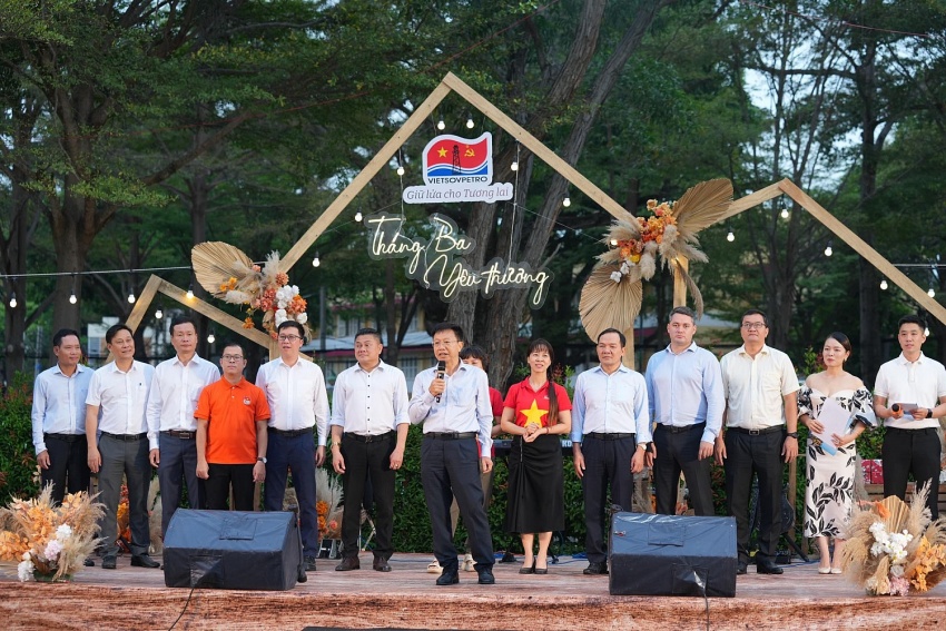 Vietsovpetro: Đêm nhạc Vietsovpetro: Đêm nhạc “Tháng Ba - Lời yêu thương” lần 2 - đoàn kết và chia sẻ vì cộng đồng