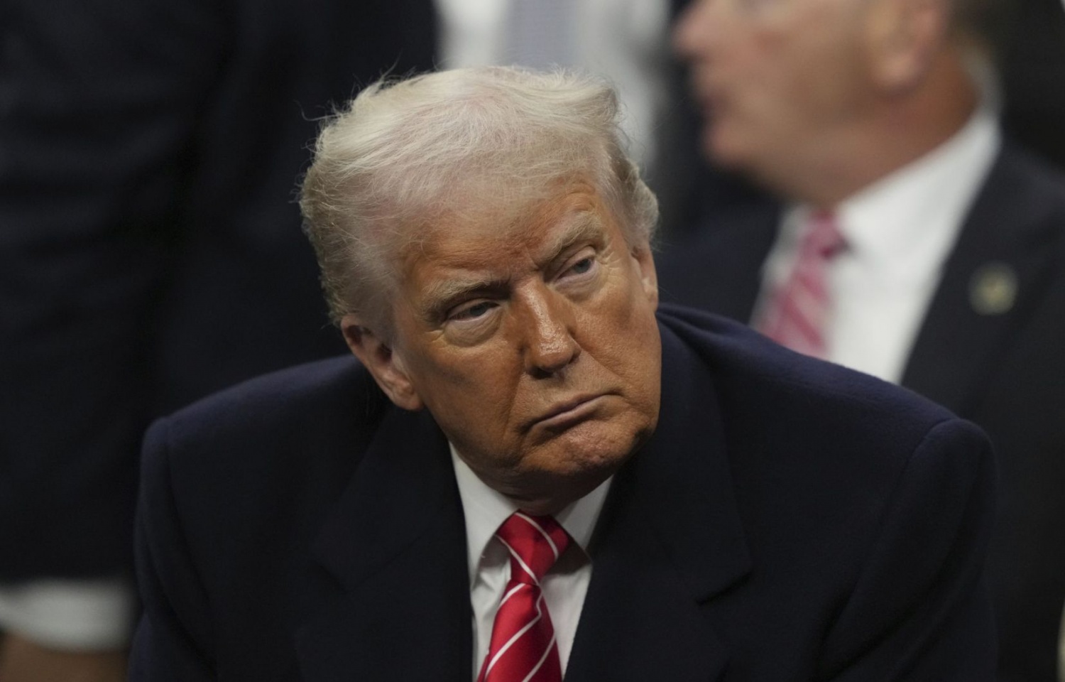 Ông Trump đe dọa áp thuế 25% với các nước mua dầu từ Venezuela