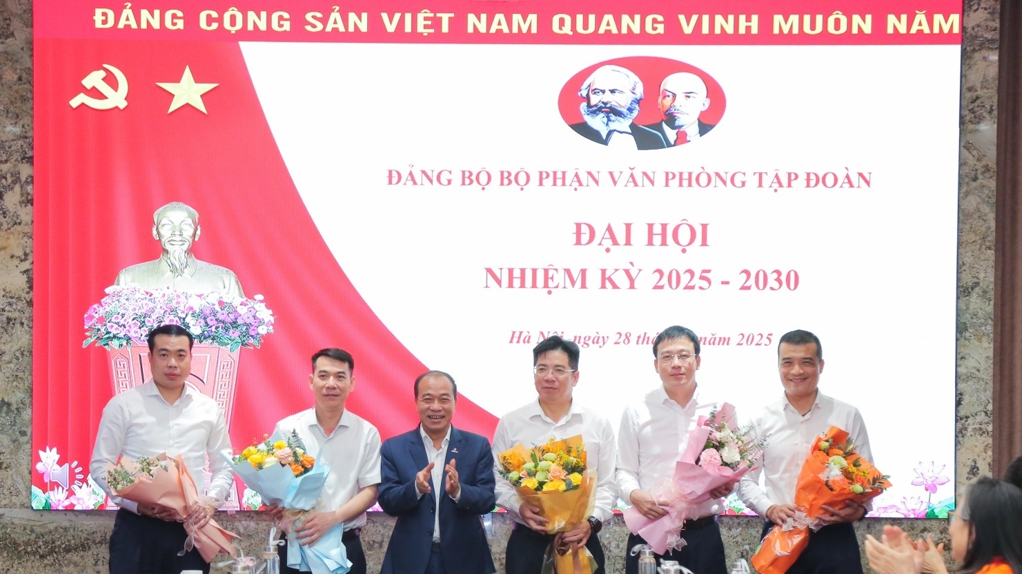 Đảng bộ Văn phòng Petrovietnam tổ chức thành công Đại hội nhiệm kỳ 2025-2030