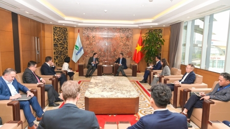 Petrovietnam tăng cường hợp tác với doanh nghiệp Bỉ trong lĩnh vực năng lượng tái tạo
