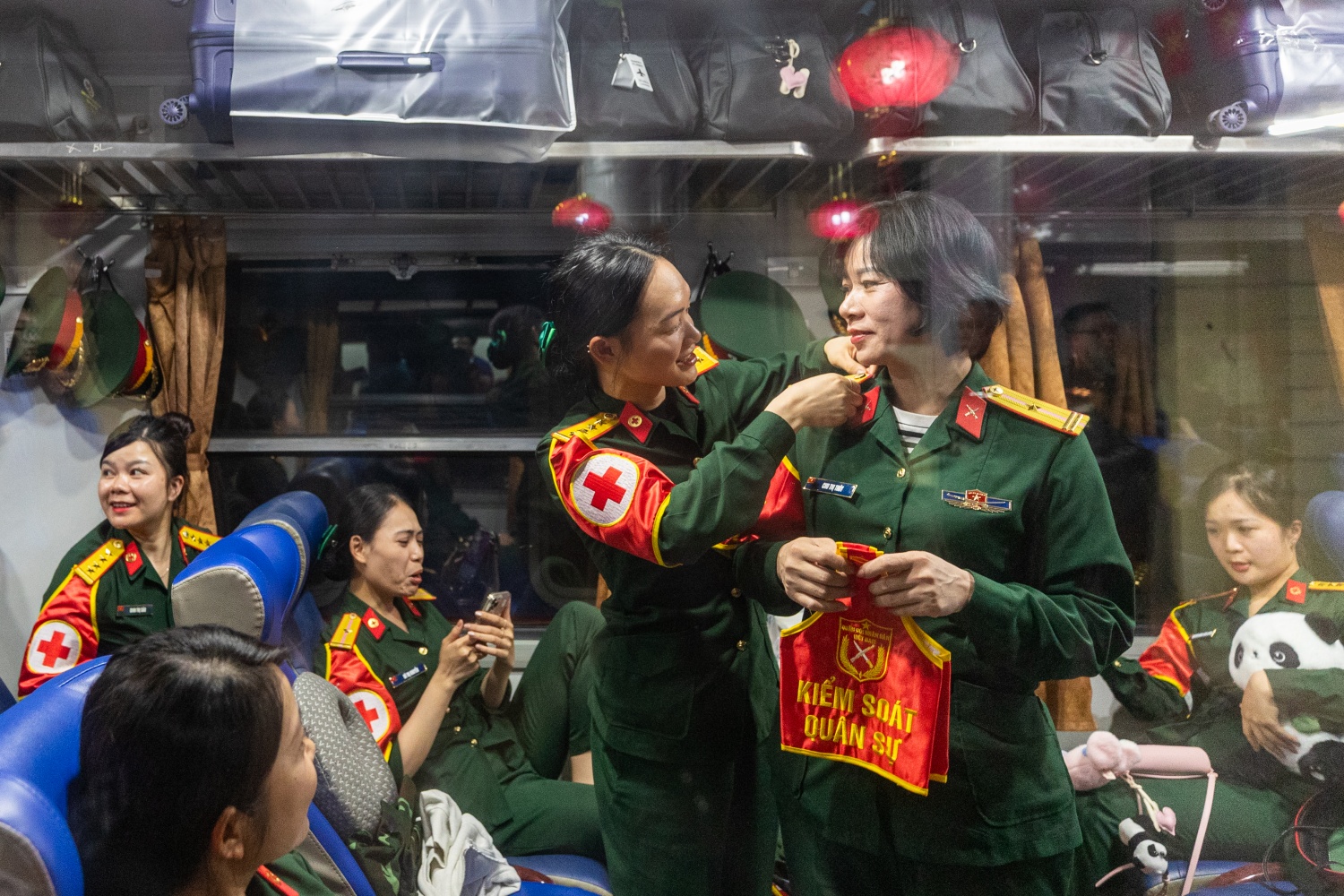 Quân đội cơ động vào Nam, sẵn sàng tham gia lễ kỷ niệm 30/4