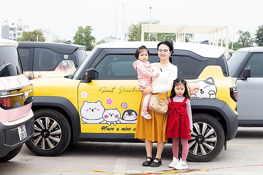 Gần 400 xe điện VinFast lập kỷ lục xếp chữ “Vì Việt Nam Xanh” tại Ngày Hội Xanh 2025