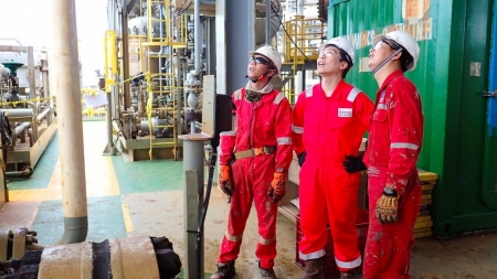 Người Giàn trưởng "thép" giữa sóng gió biển khơi