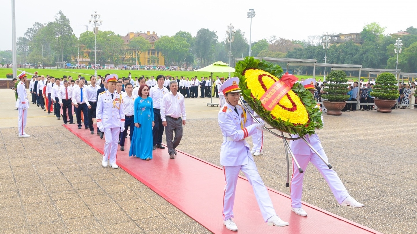 [Chùm ảnh] Chuỗi hoạt động ý nghĩa trước thềm Lễ phát động Tháng Công nhân, Tháng hành động về ATVSLĐ năm 2025