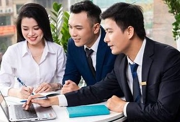 Sự thật "dở khóc dở cười" về mức lương "trong mơ" của nhân viên bảo hiểm