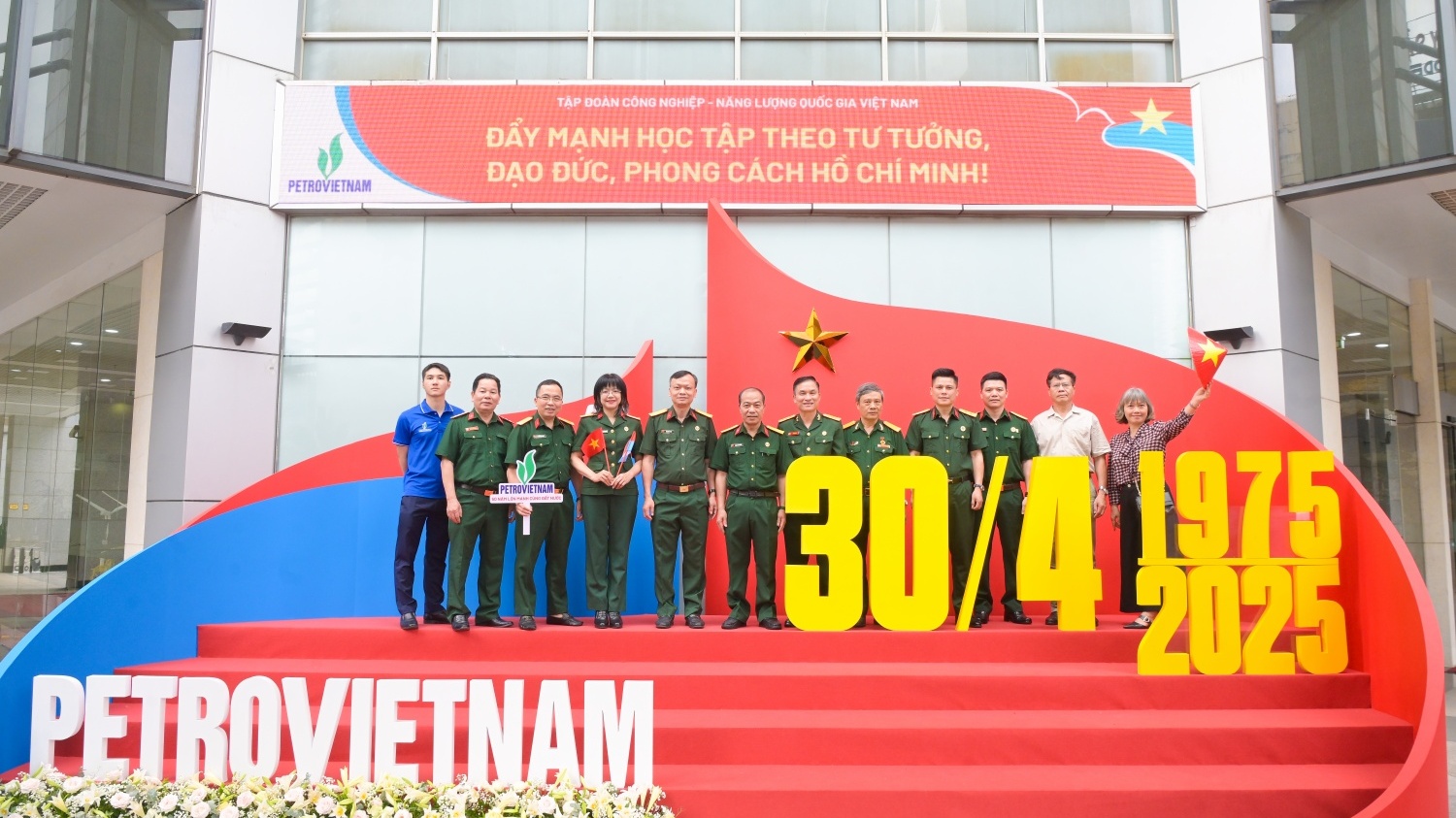 Bộ máy Quản lý và Điều hành Petrovietnam kỷ niệm 50 năm Giải phóng miền Nam, thống nhất đất nước