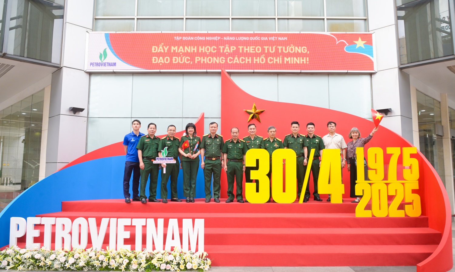 Bộ máy Quản lý và Điều hành Petrovietnam kỷ niệm 50 năm Giải phóng miền Nam, thống nhất đất nước