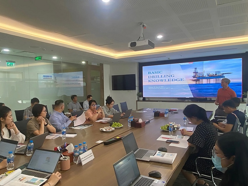 Đảng bộ PQPOC đẩy mạnh xây dựng văn hóa học tập, hướng tới xây dựng đội ngũ bản lĩnh, chuyên nghiệp