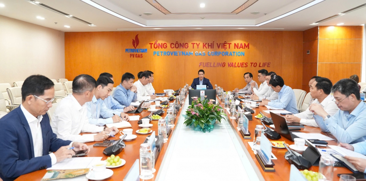 Toàn cảnh cuộc họp sơ kết 4 tháng đầu năm 2025
