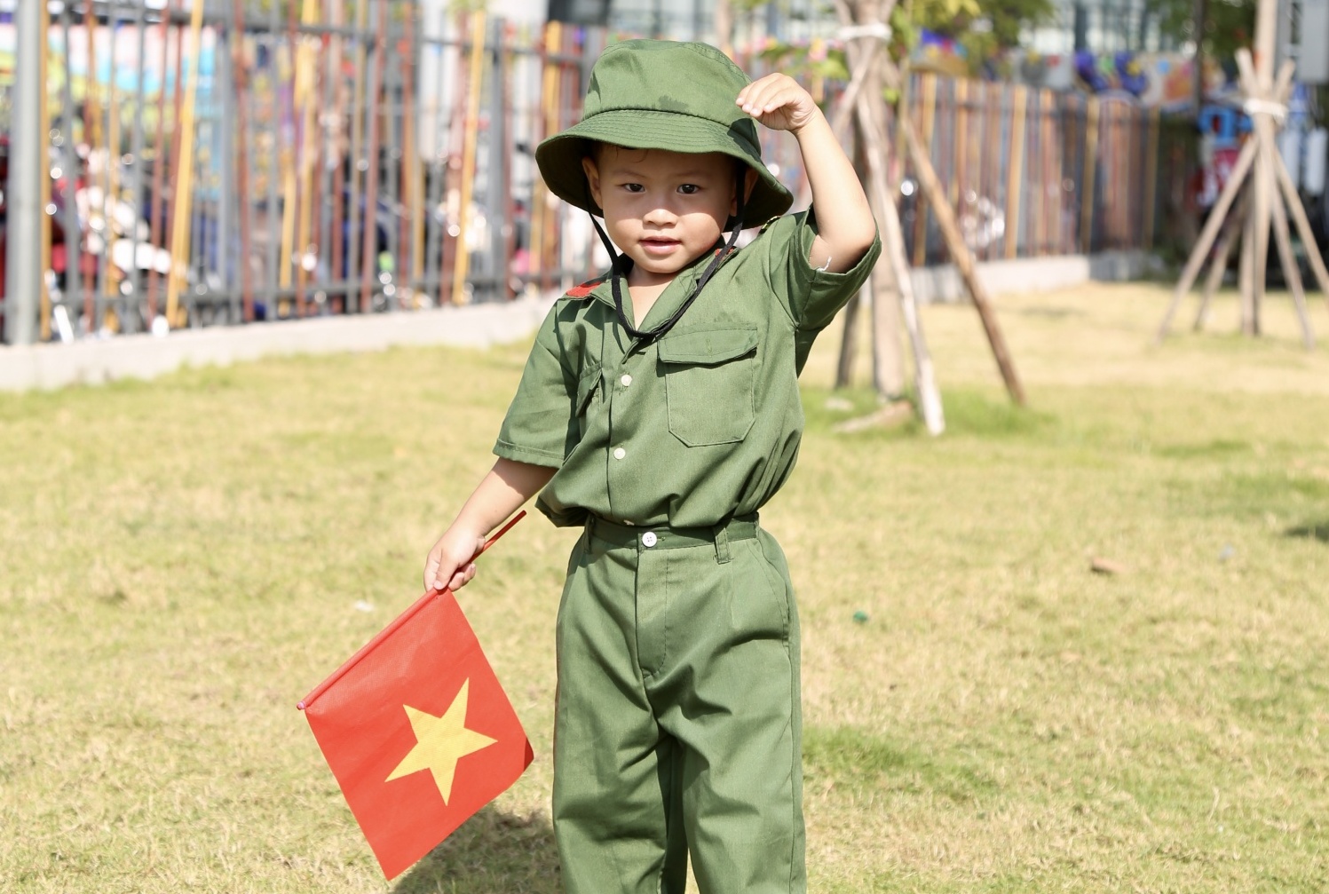 [Chùm ảnh] Người dân náo nức tham dự Đại lễ 30/4
