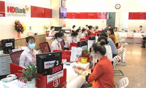 Điểm tin ngân hàng ngày 1/5: HDBank báo lãi hơn 5.350 tỷ đồng quý I/2025