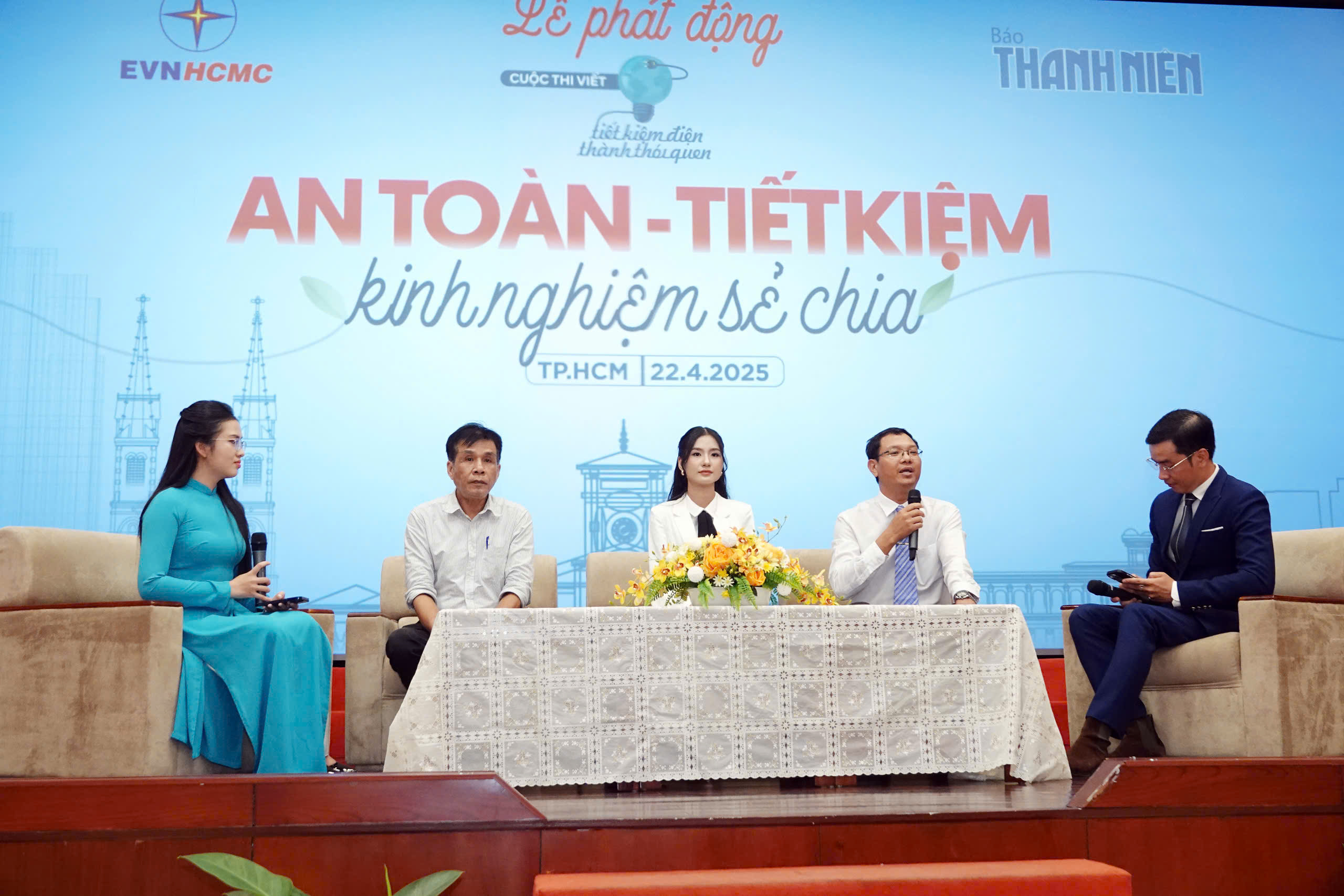 Cuộc thi viết 'Tiết kiệm điện thành thói quen' năm 2025: Tổng giải thưởng 130 triệu đồng; phong phú chủ đề, cách thể hiện- Ảnh 7.