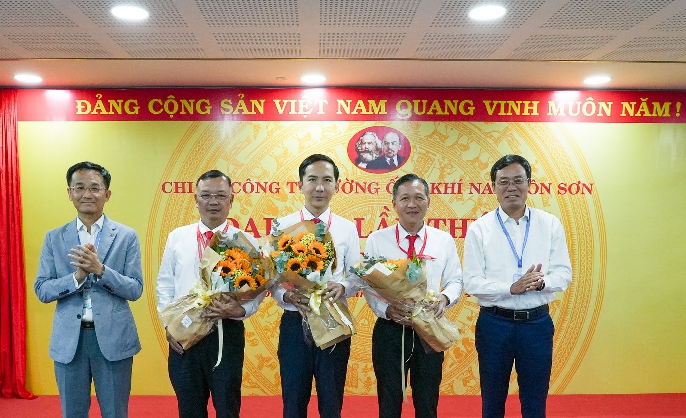 Ra mắt Ban chấp hành Chi bộ PV GAS NCSP nhiệm kỳ mới