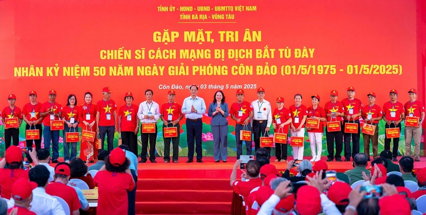 Trang trọng gặp mặt, tri ân hơn 700 chiến sĩ cách mạng từng bị địch bắt tù đày tại Côn Đảo
