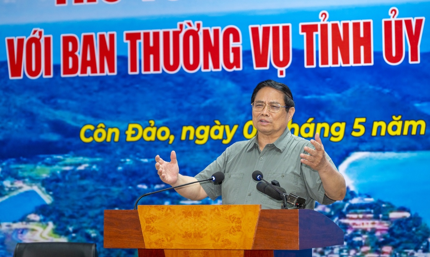 Thủ tướng: Xây dựng Côn Đảo "sáng - xanh - sạch - đẹp”, giữ vai trò tiền tiêu về quốc phòng, an ninh