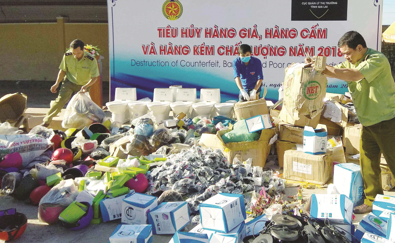 Kinh hoàng hàng giả, chặt chém!