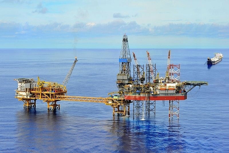 Zarubezhneft and PVEP visit Rong Doi Platform, Block 11-2 Project