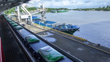 Chi bộ Kinh doanh PVCFC: Đẩy mạnh chuyển đổi số, tích cực mở rộng thị trường