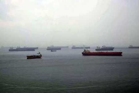 "Xốc lại tinh thần" đoàn kết, châu Âu đẩy nhanh gói trừng phạt thứ 17 nhằm vào Nga, tấn công trực diện hạm đội bóng đêm