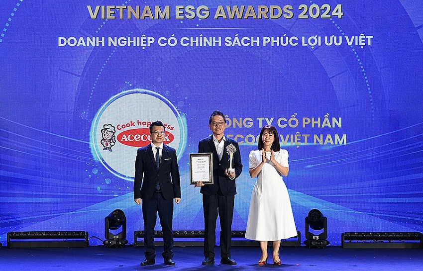 Acecook Việt Nam được vinh danh tại Vietnam ESG Award 2024 với chính sách phúc lợi ưu việt