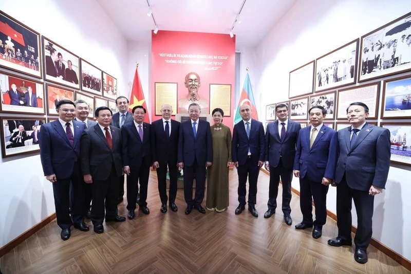 Biểu tượng hữu nghị Việt Nam - Azerbaijan