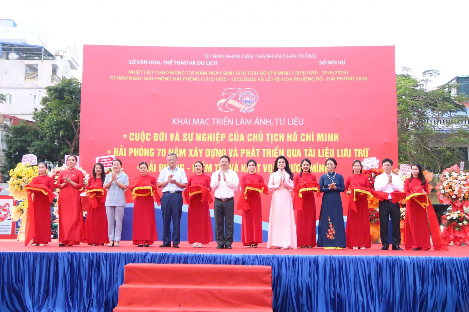 Triển lãm chuyên đề “Hải Phòng 70 năm xây dựng và phát triển qua tài liệu lưu trữ