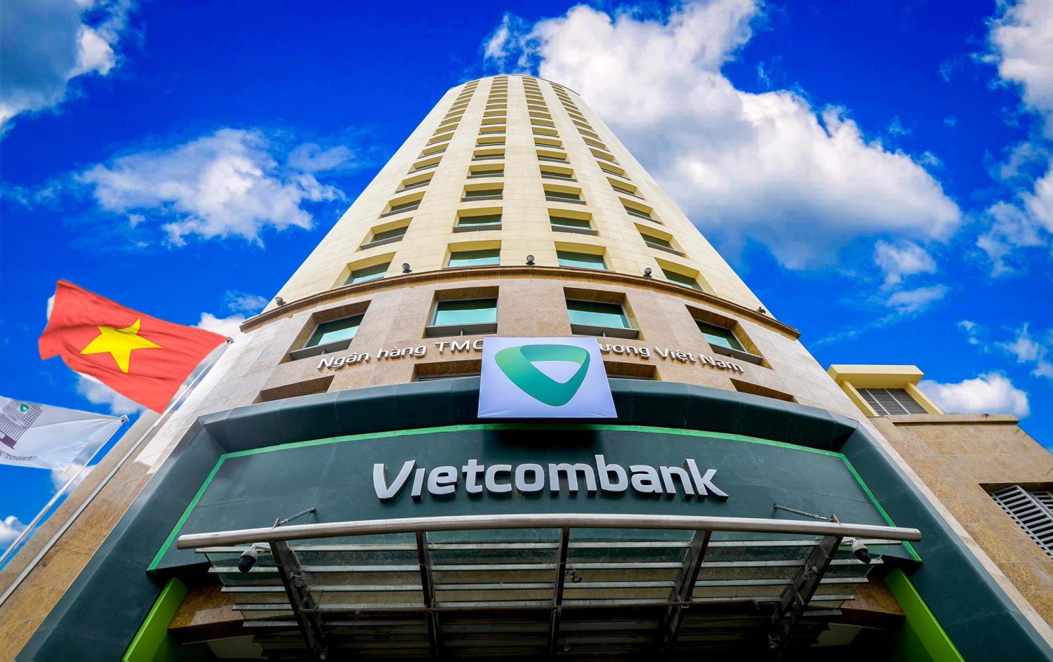 Điểm tin ngân hàng ngày 14/5: Vietcombank rao bán 5 bất động sản tại Quảng Ninh
