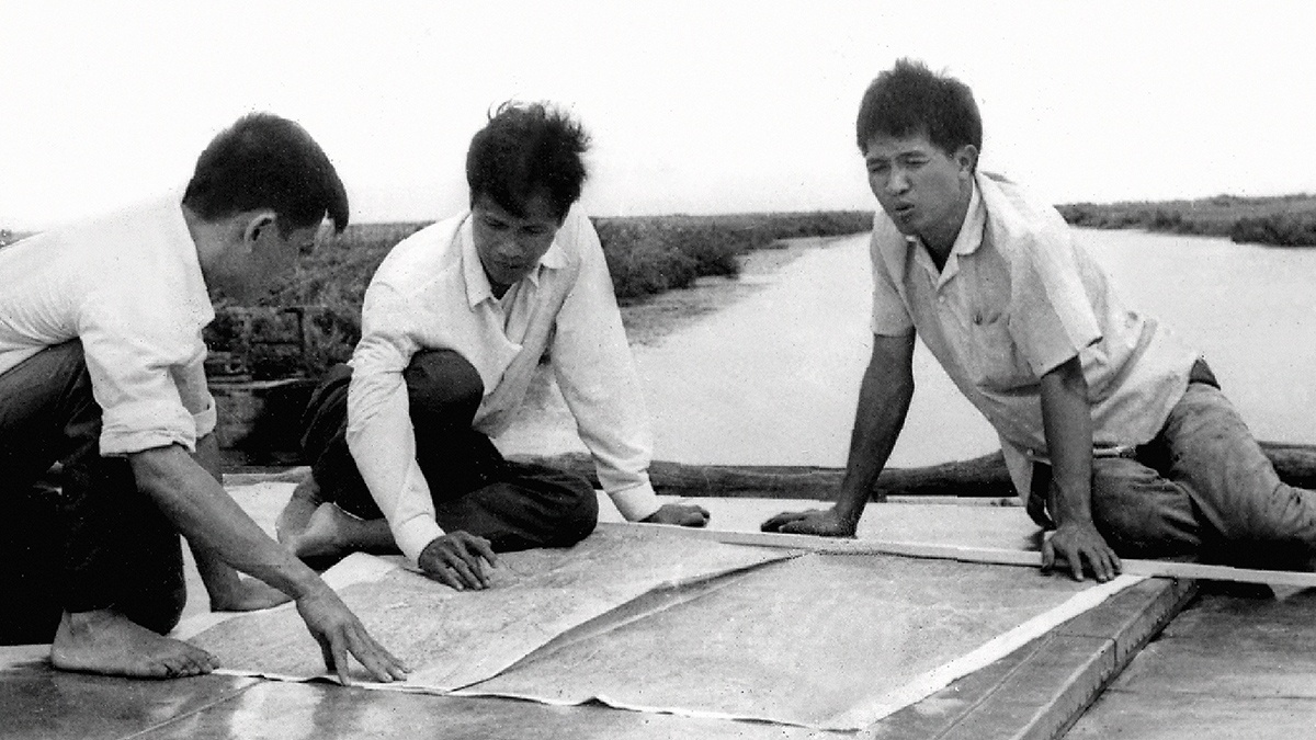 Hành trình "trải lòng đất, vượt sóng khơi"