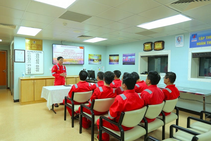 Đảng bộ Công ty Điều hành Dầu khí Biển Đông: Vững vàng nơi đầu sóng