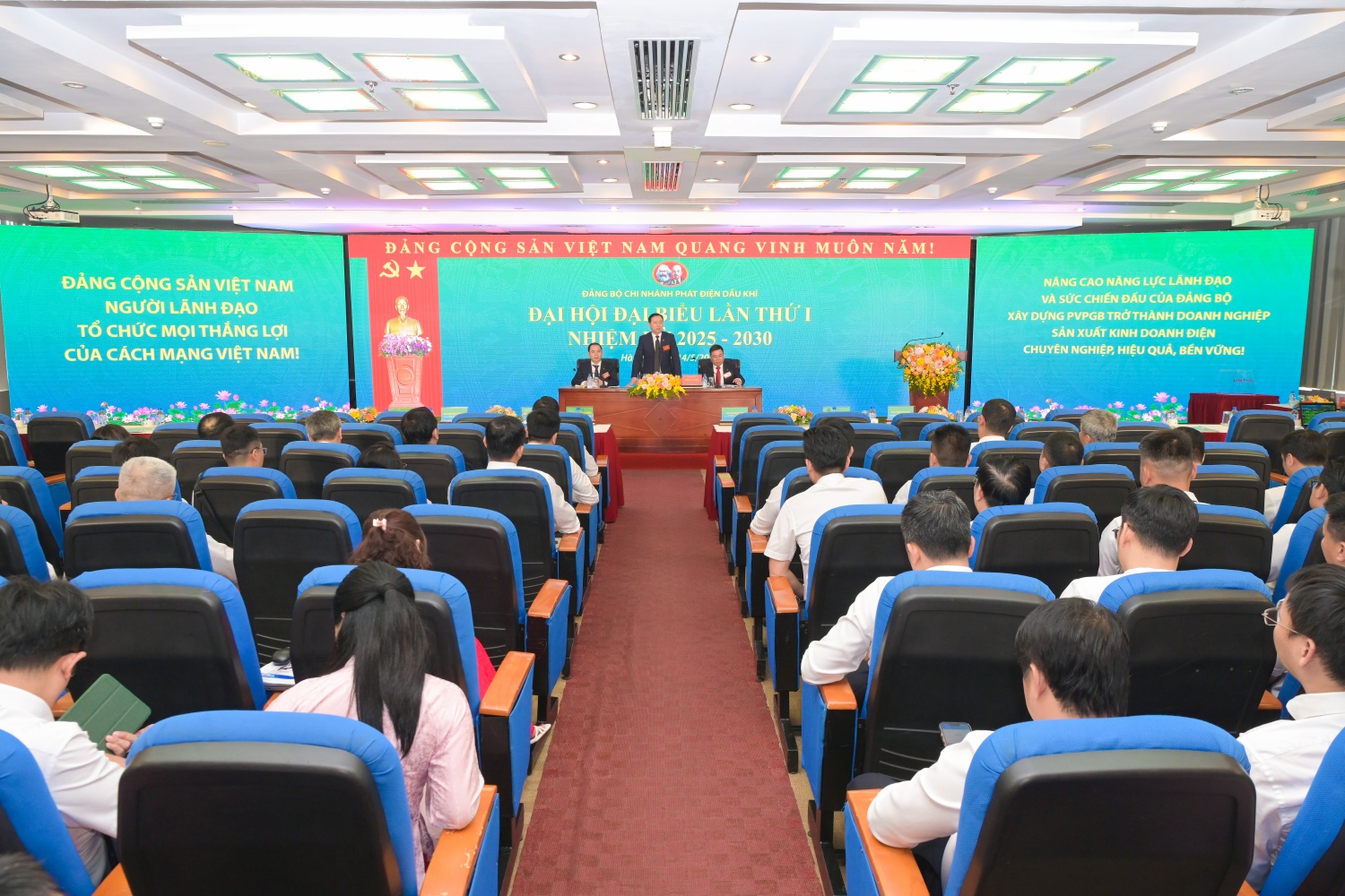 Toàn cảnh Đại hội