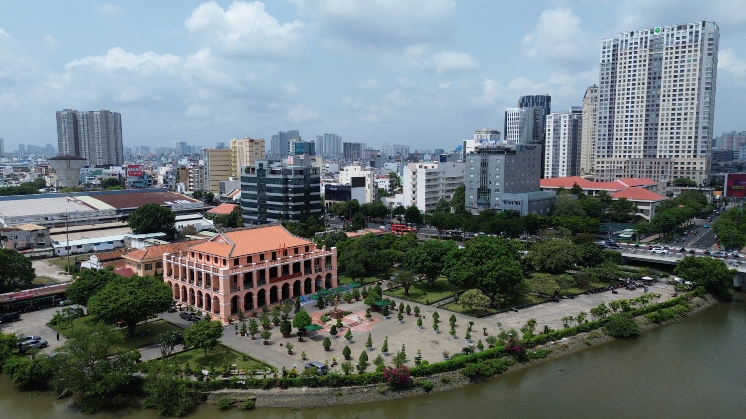 Kỷ niệm 135 năm Ngày sinh Chủ tịch Hồ Chí Minh: Miền Nam nhớ mãi ơn Người