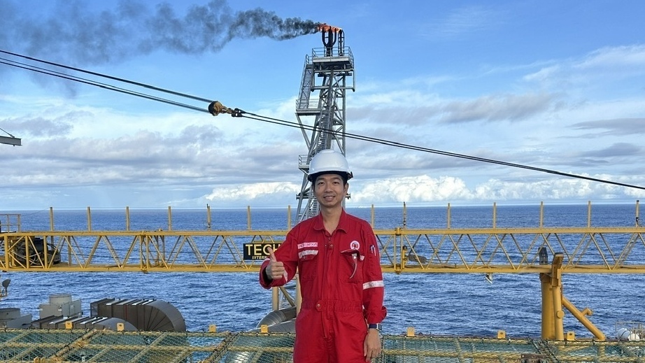 Người giàn trưởng tâm huyết, tận tụy