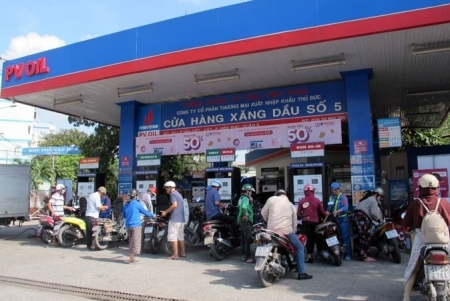 4 tháng đầu năm, tiêu thụ xăng dầu tăng gần 6%