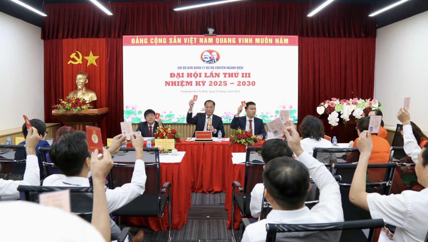 Chi bộ Ban QLDA Chuyên ngành Điện: Khẳng định vai trò hạt nhân lãnh đạo, mở ra giai đoạn phát triển mới